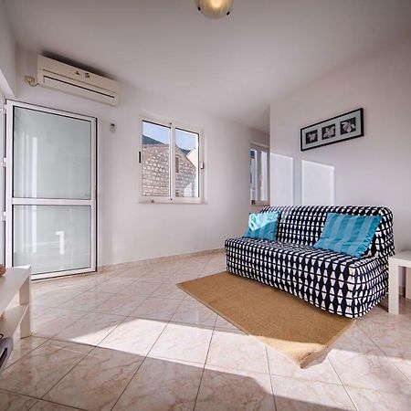 Apartments Marinkovic Комижа Экстерьер фото